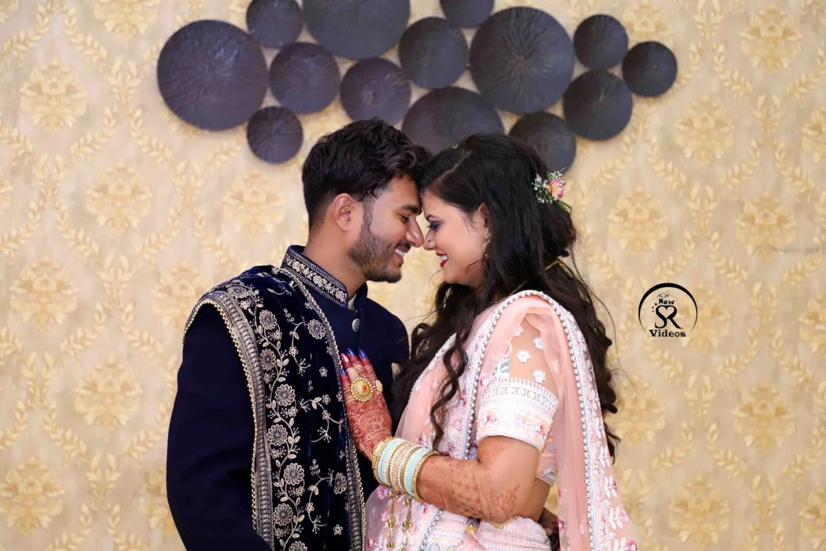 Candid photograph by New SR Videos studio